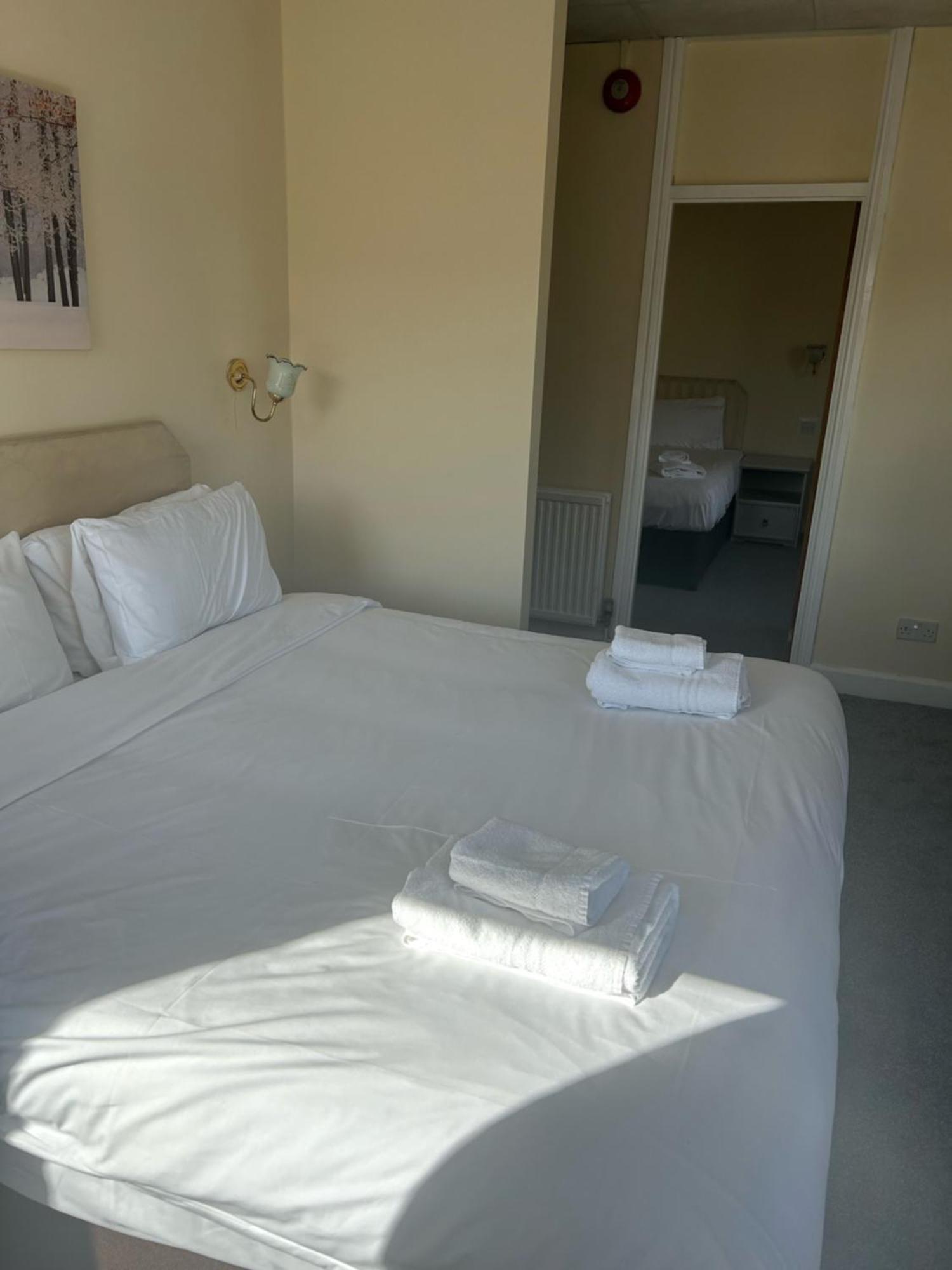 The Grand Hotel Port Talbot Luaran gambar