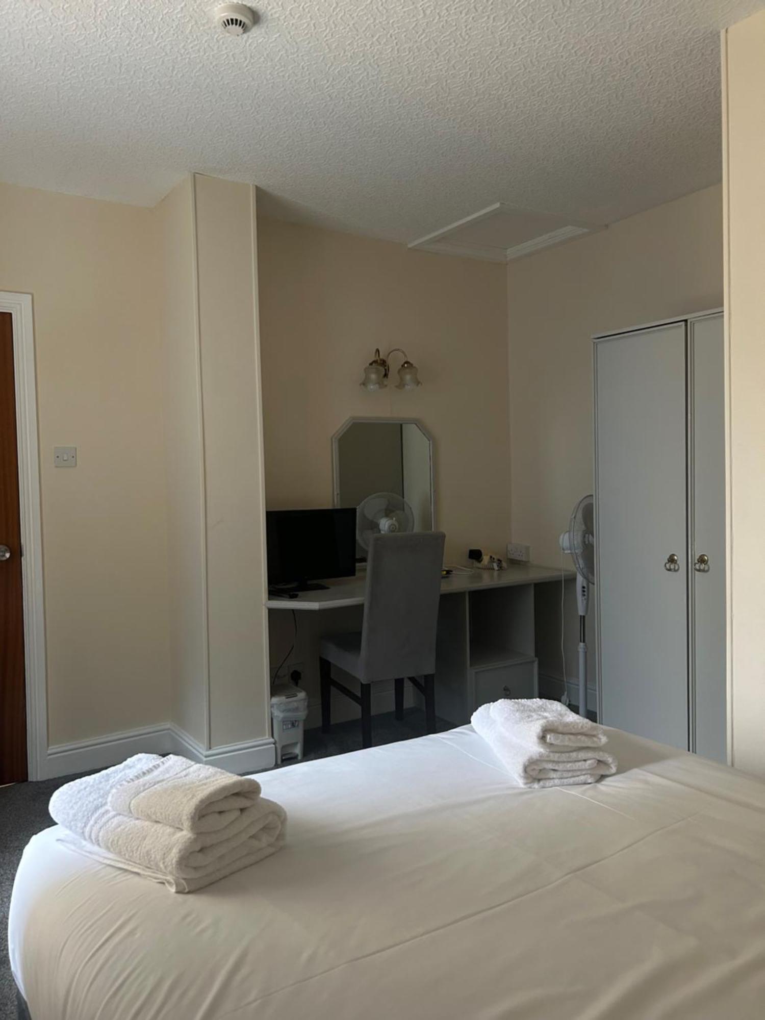 The Grand Hotel Port Talbot Luaran gambar