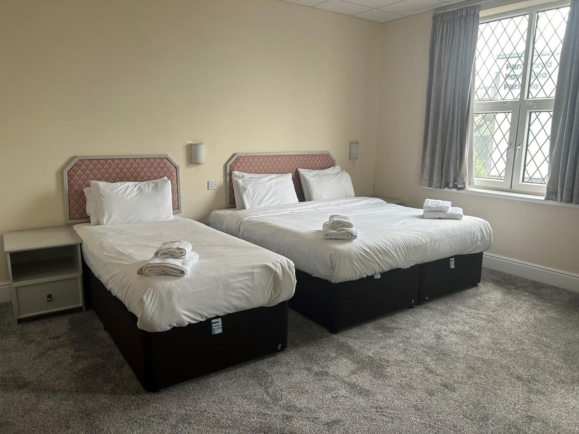 The Grand Hotel Port Talbot Luaran gambar