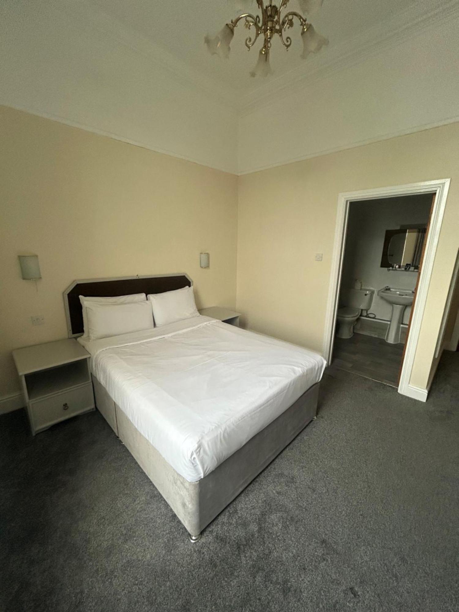 The Grand Hotel Port Talbot Luaran gambar