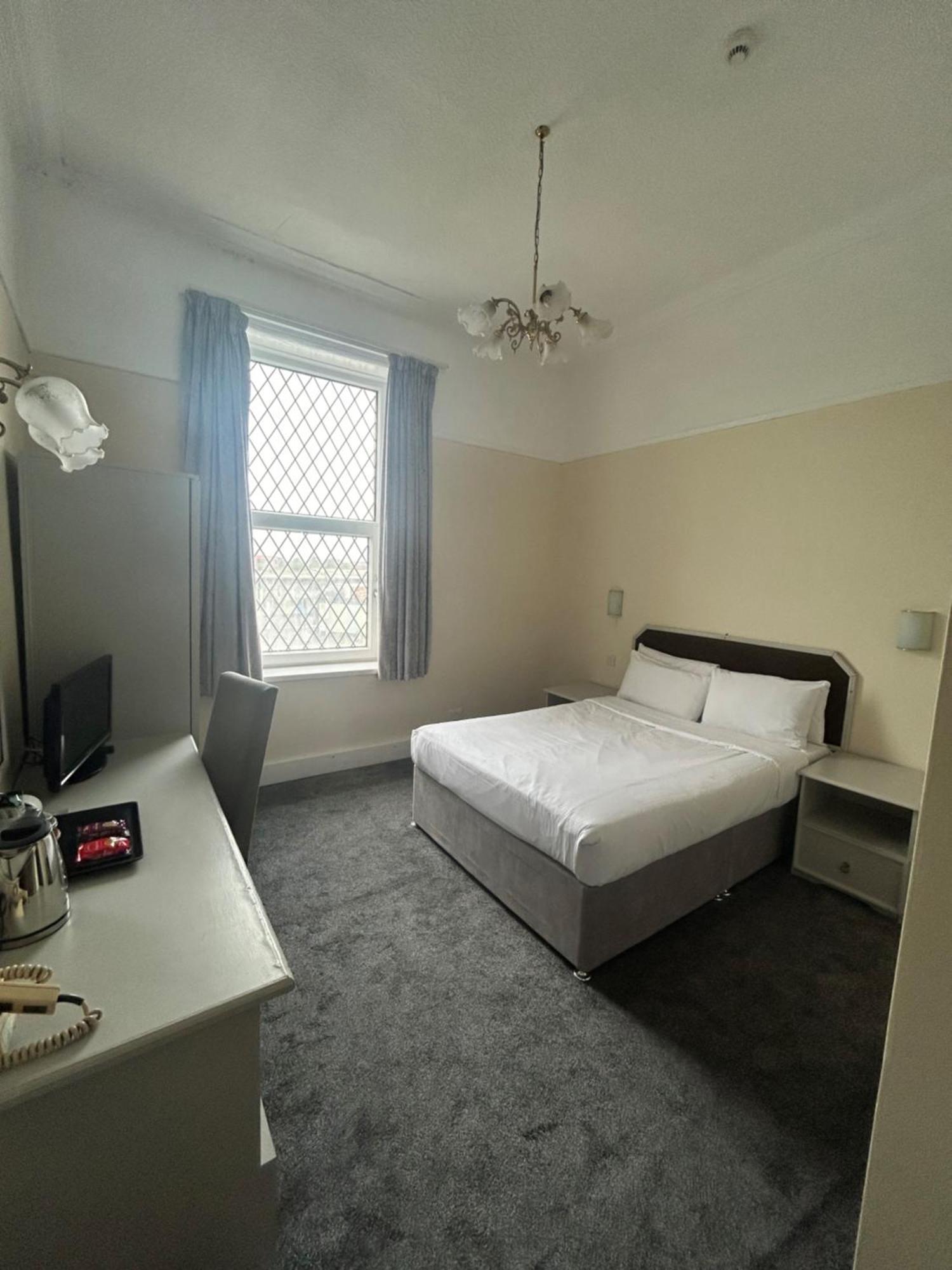The Grand Hotel Port Talbot Luaran gambar