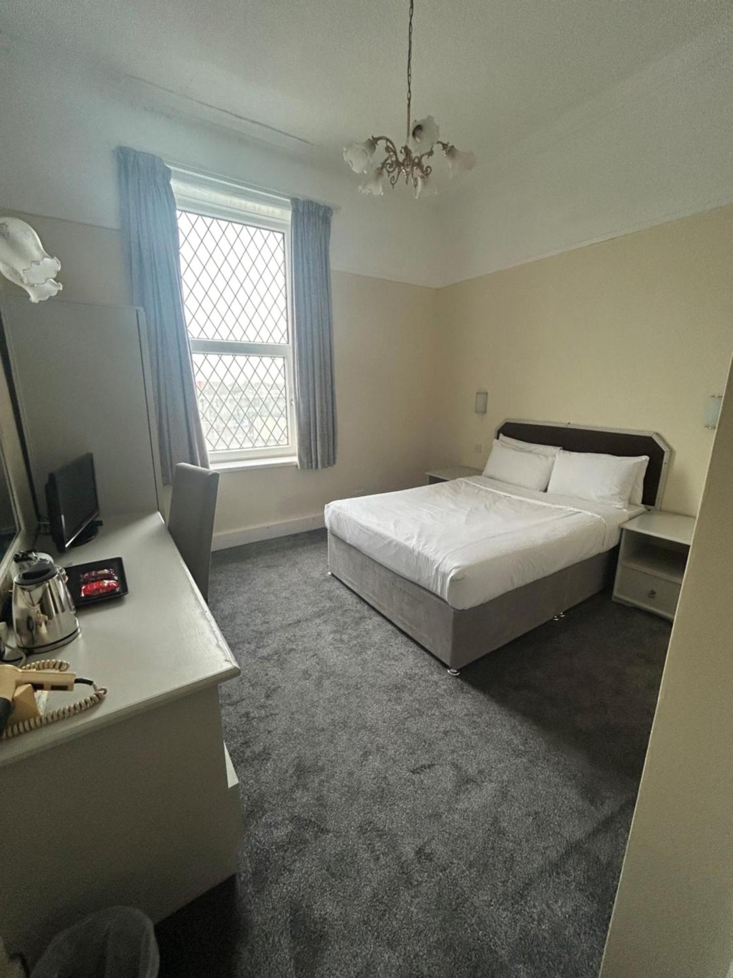 The Grand Hotel Port Talbot Luaran gambar